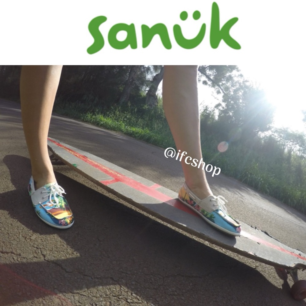 Sanuk Tropical Sailaway Blue Hawaiian Print Boat Shoes
